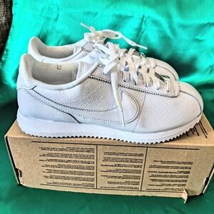 Wmns Nike Cortez "23 Triple White" Size 8
